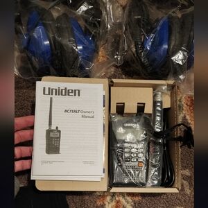 Uniden BC75XLT Handheld Scanner & 2 Headsets